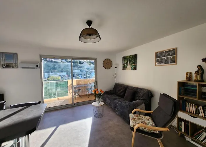 Apartamento Charles Yourhosthelper Saint-Raphaël