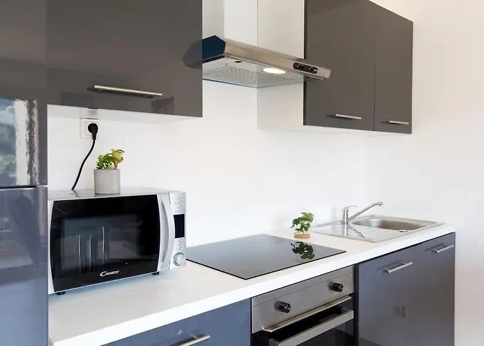 Charles Yourhosthelper Apartamento Saint-Raphaël