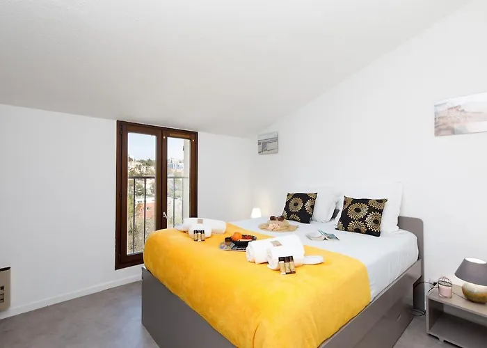 Charles Yourhosthelper Saint-Raphaël