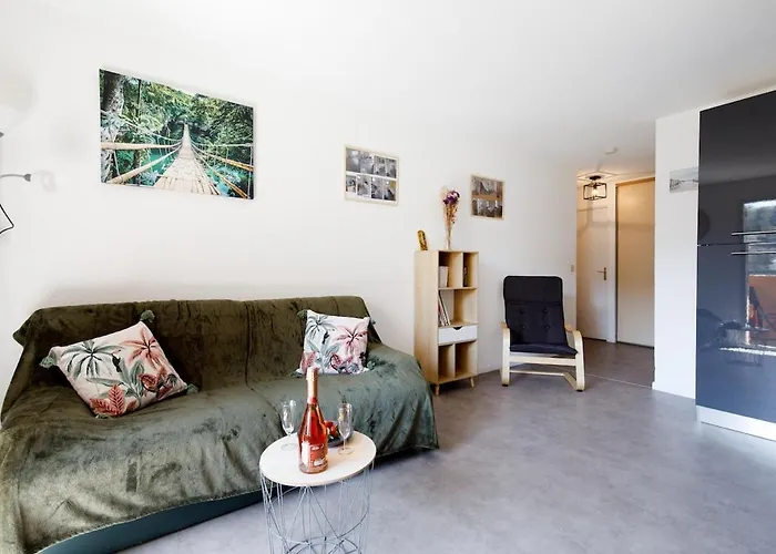 Charles Yourhosthelper Saint-Raphaël