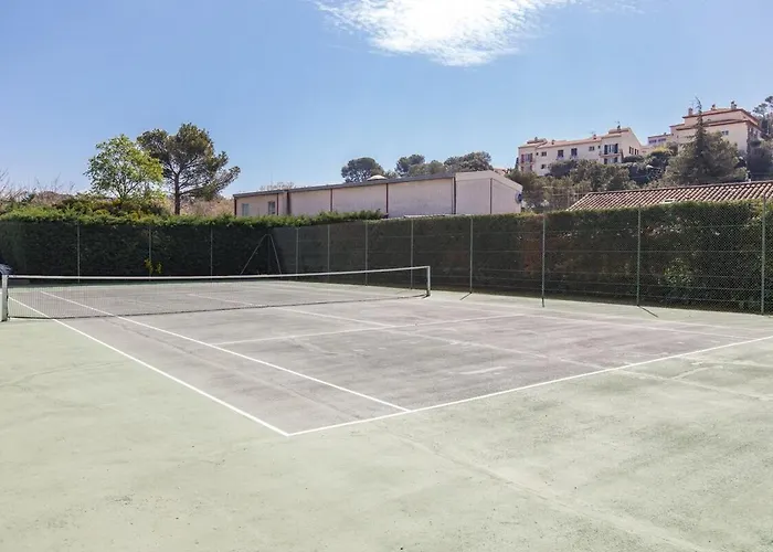 Charles Yourhosthelper Saint-Raphaël